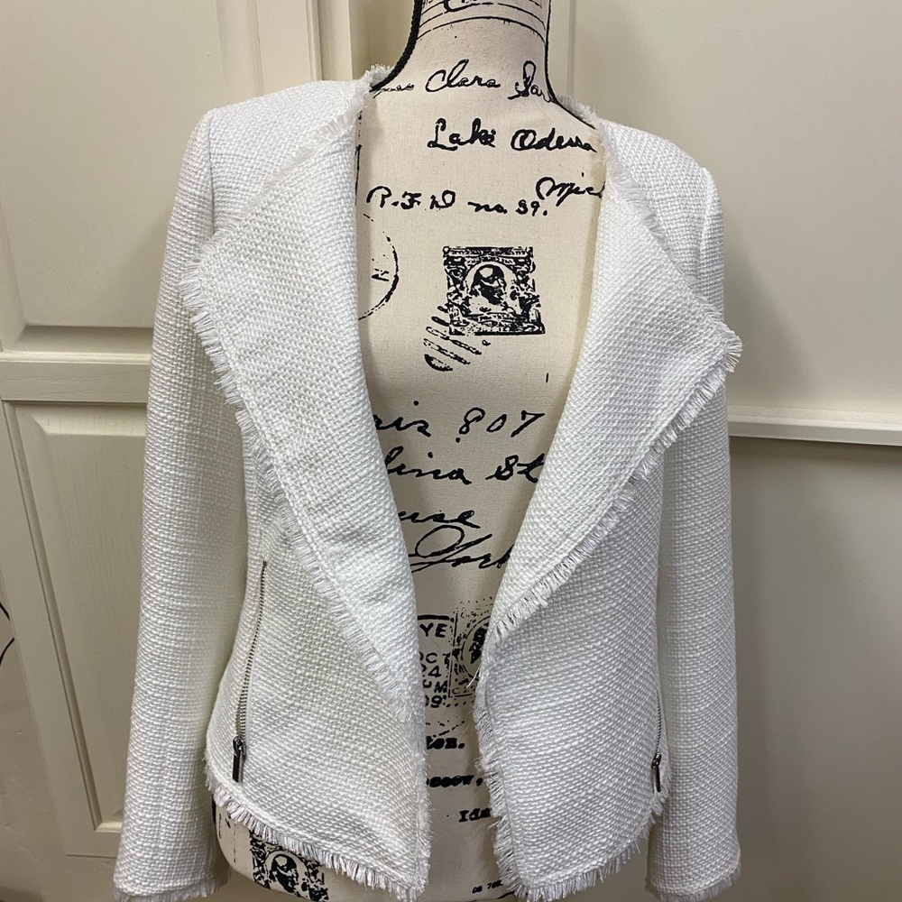 Very Classy With Jacket - image 3